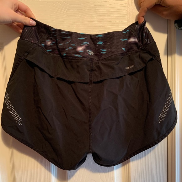 Puma sports shorts - Picture 2 of 2
